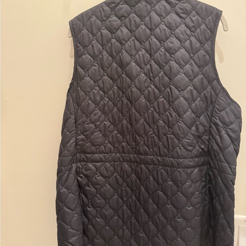 Peter Millar Lite weight Vest - Picture 2 of 3